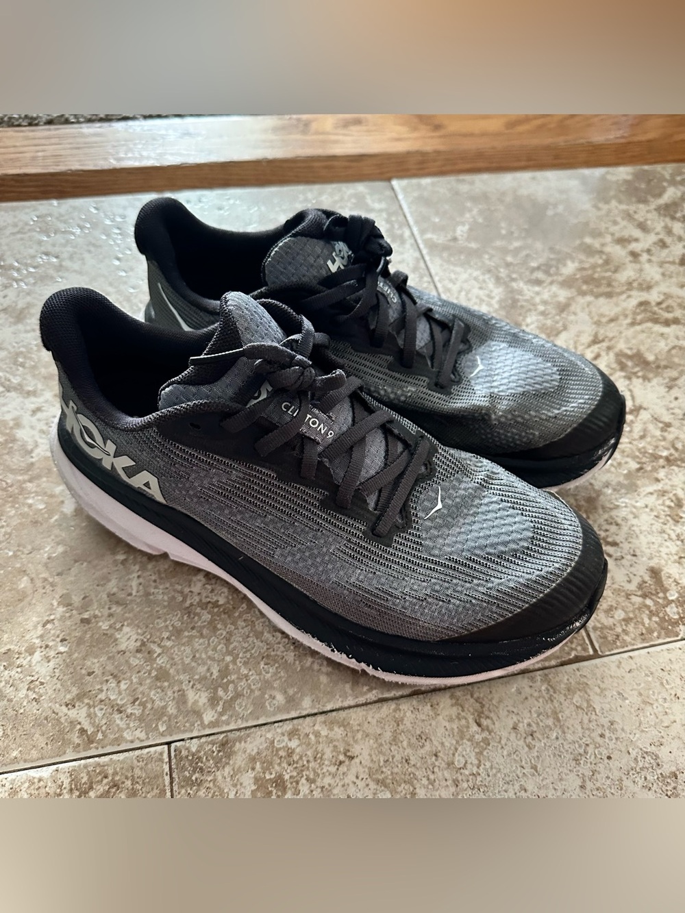 Hoka Clifton 9 youth big Kids sneakers